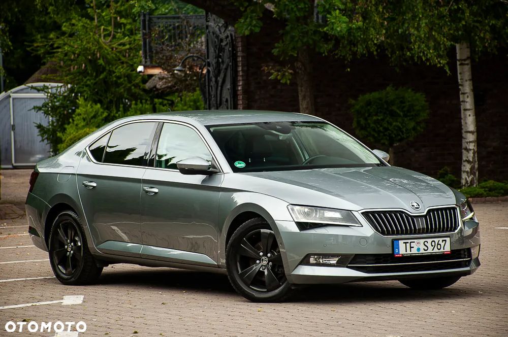 Skoda Superb 2.0 TDI Ambition DSG - 34