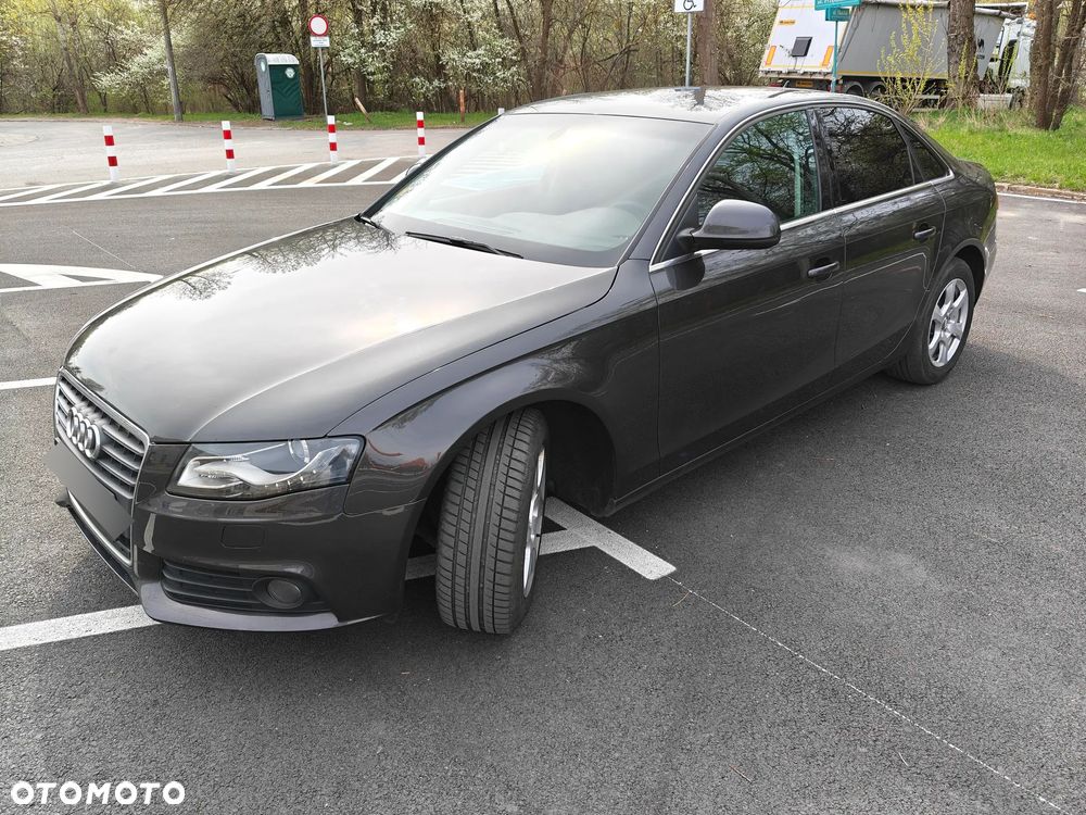 Audi A4 Limousine 2.0 TDI DPF Attraction - 2
