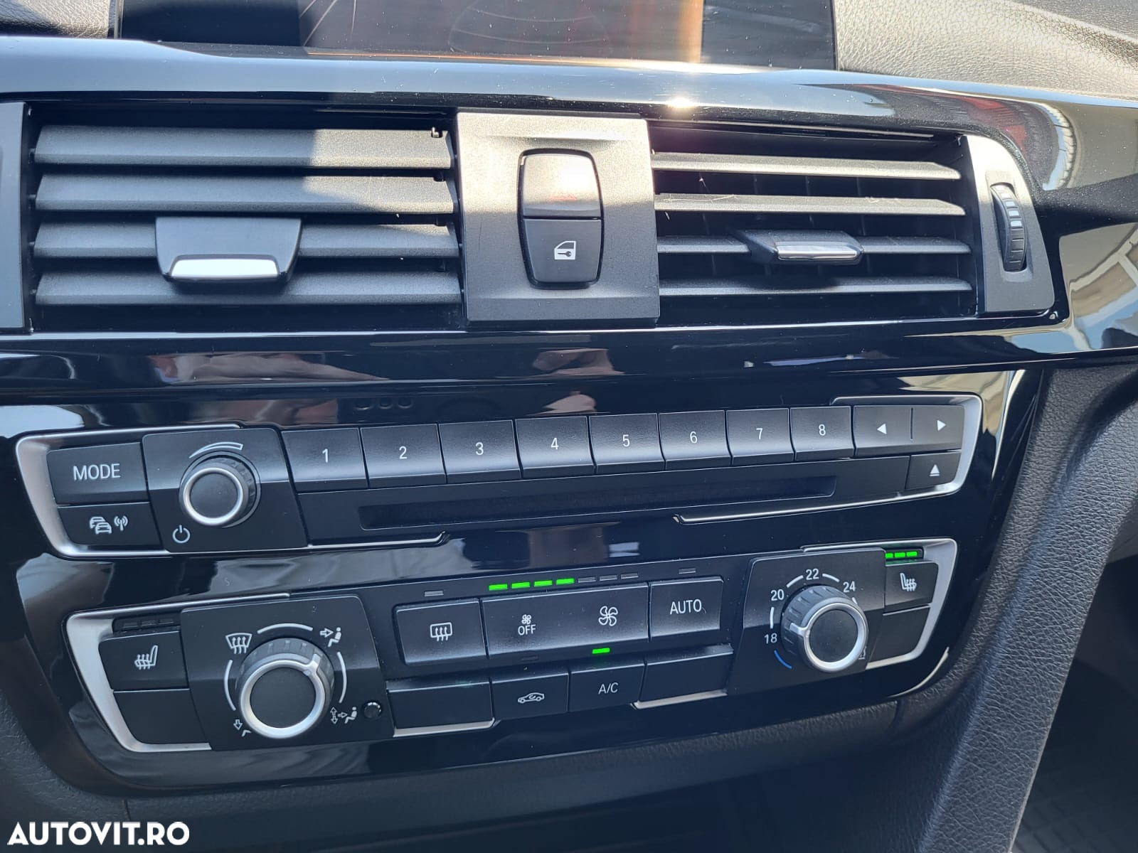 BMW Seria 3 318d Touring Aut. Sport Line - 18