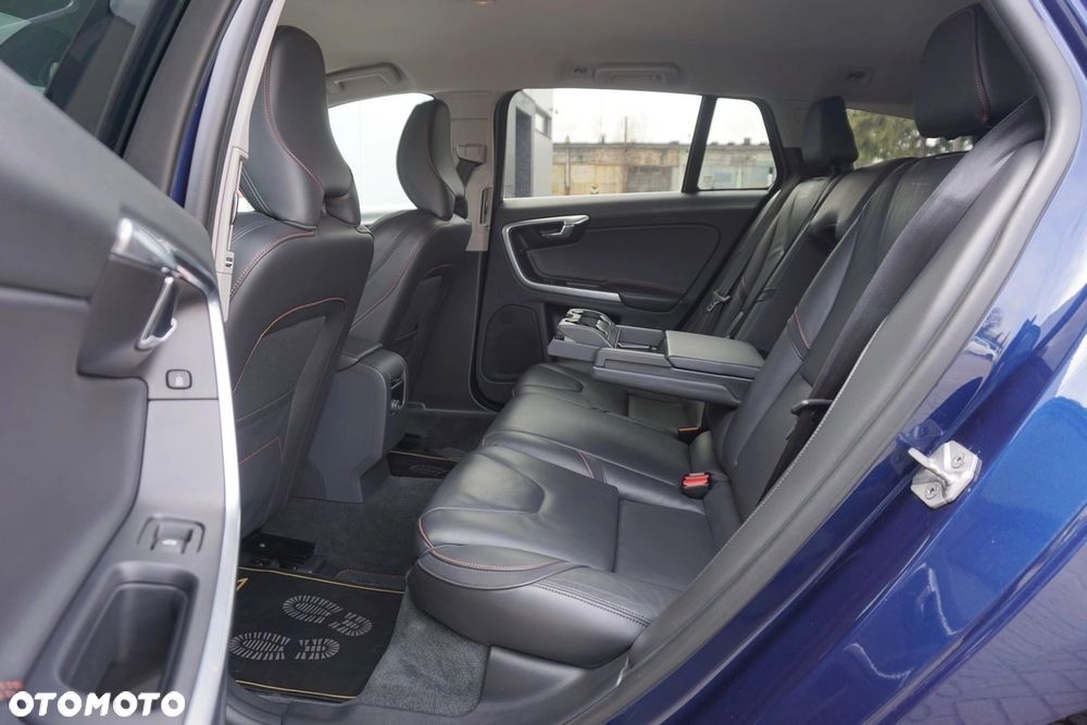 Volvo V60 D4 Drive-E Ocean Race - 35