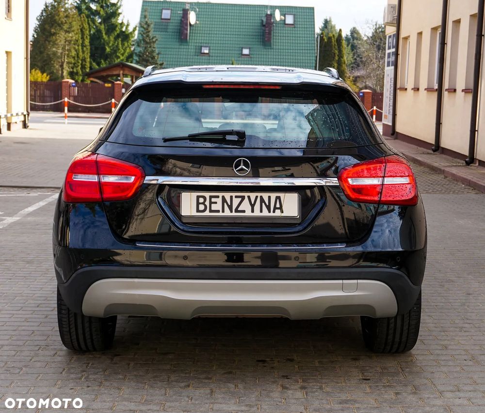 Mercedes-Benz GLA 200 Activity Edition - 20
