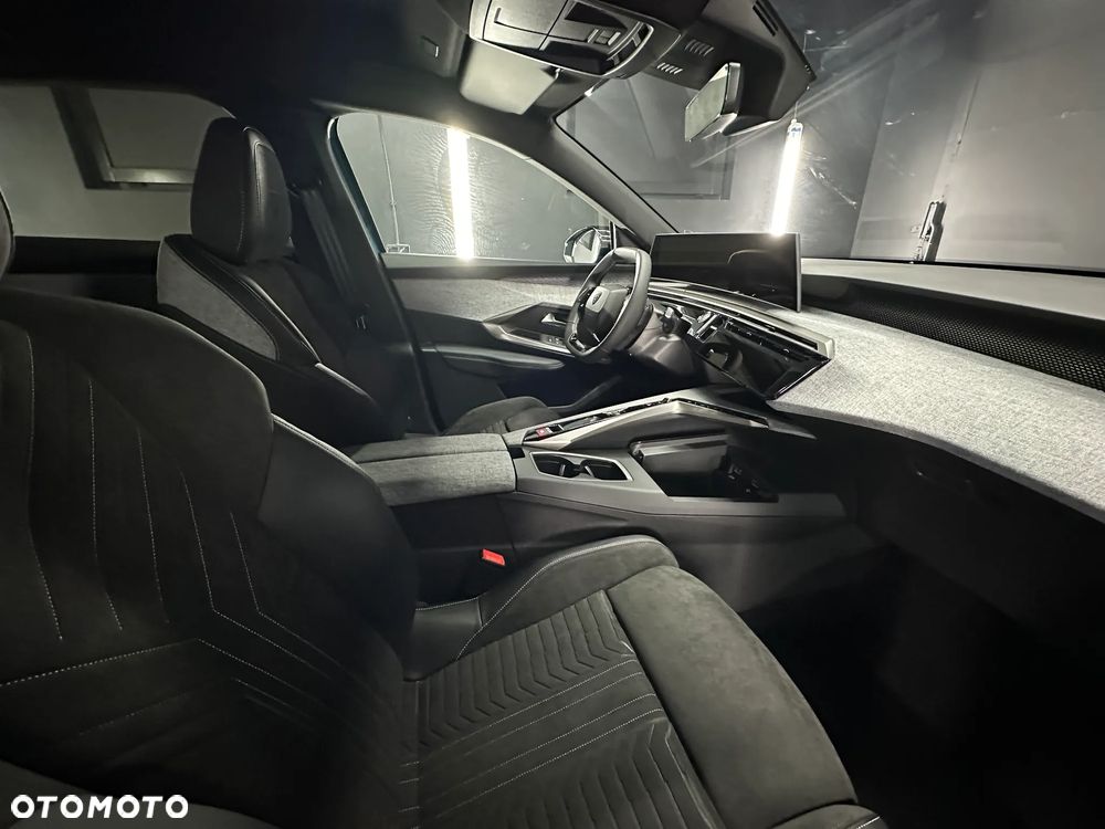 Peugeot 3008 1.2 PureTech mHEV GT E-DCS6 - 22