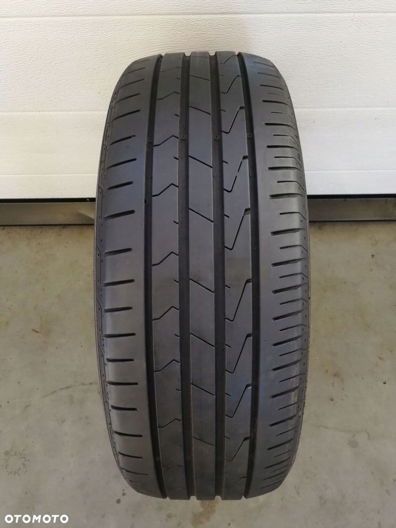 Opona letnia 215/55 R 17 Hankook Ventus Prime 3 - 1