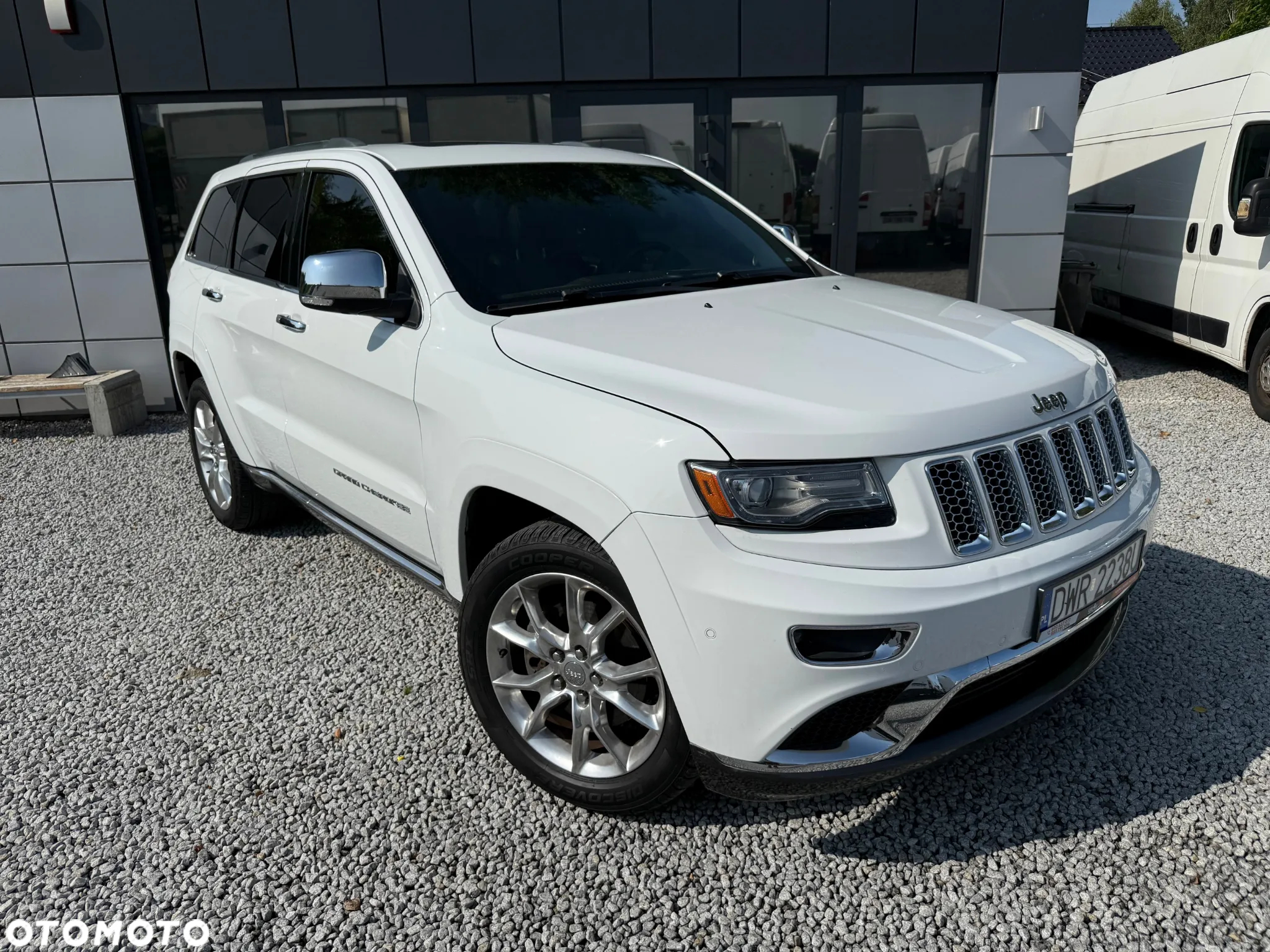 Jeep Grand Cherokee 5.7 V8 HEMI 4WD Automatik Summit - 24