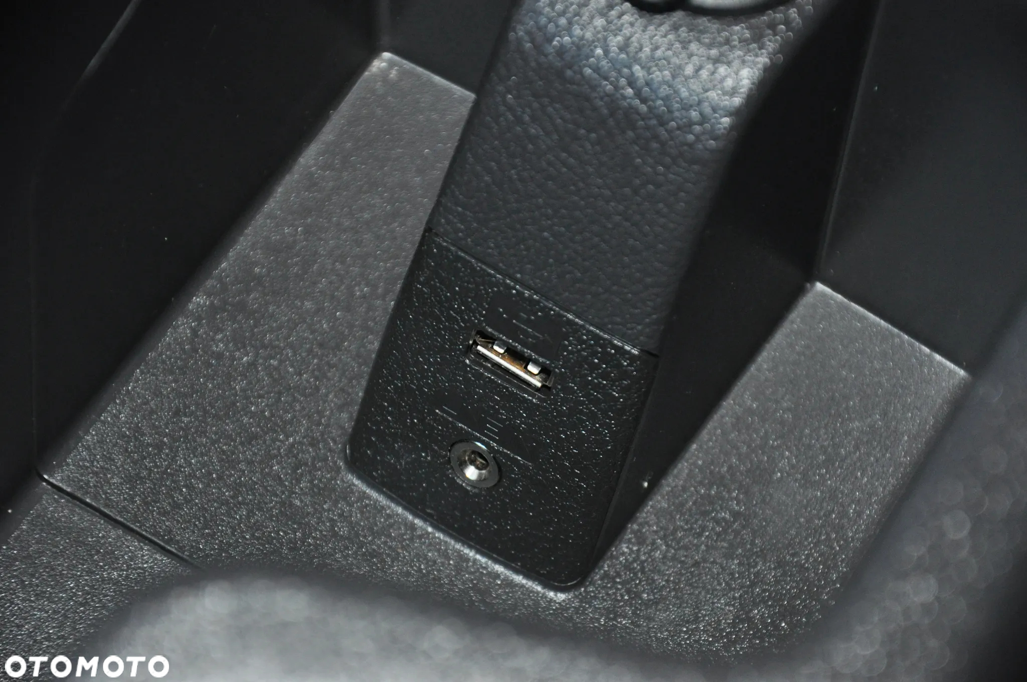 Ford Tourneo Connect - 16