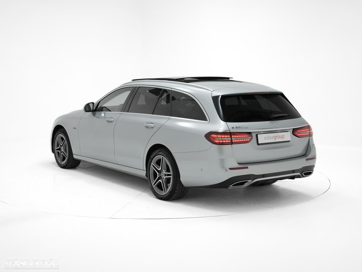 Mercedes-Benz E 300 de 4Matic T 9G-TRONIC AMG Line - 4