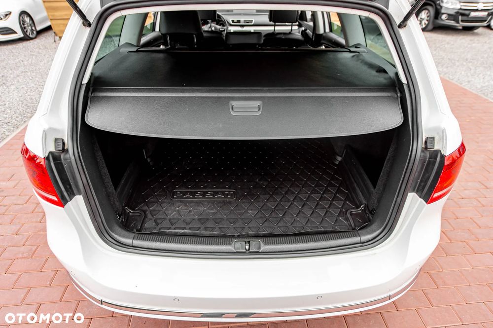 Volkswagen Passat Variant 2.0 TDI DSG BlueMotion Technology Highline - 15