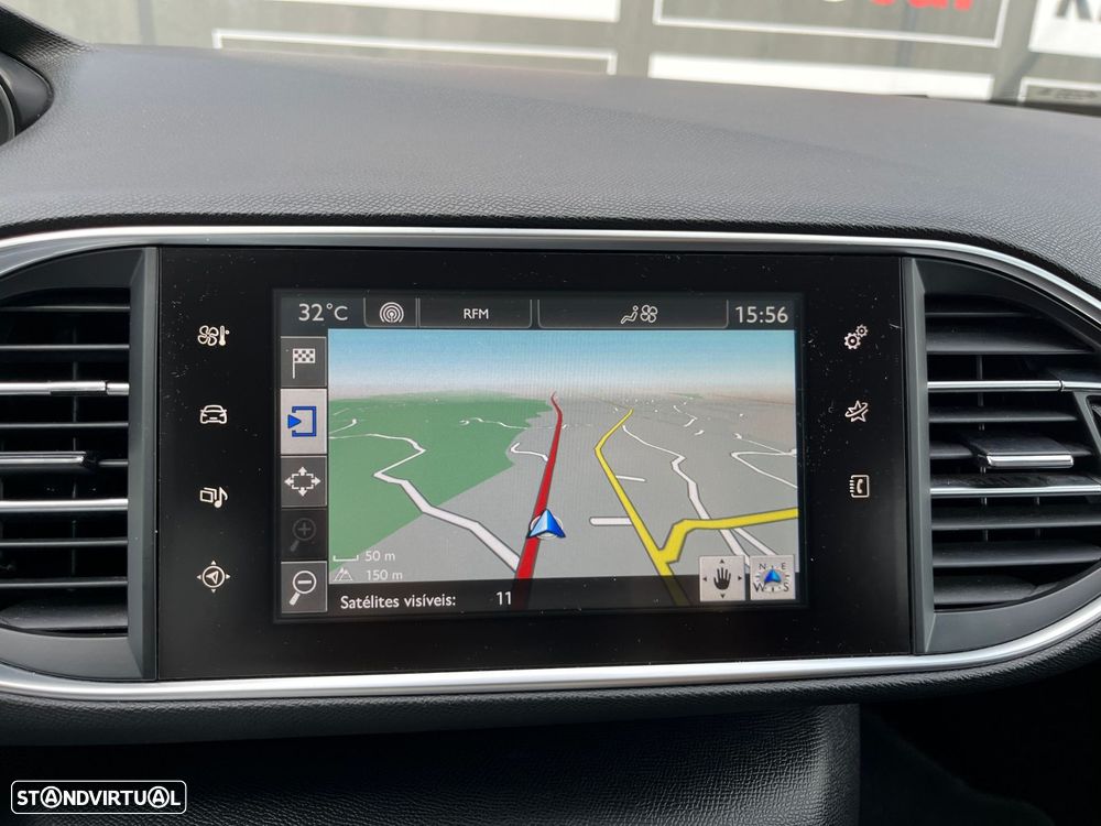 Peugeot 308 SW 1.2 PureTech Allure - 37