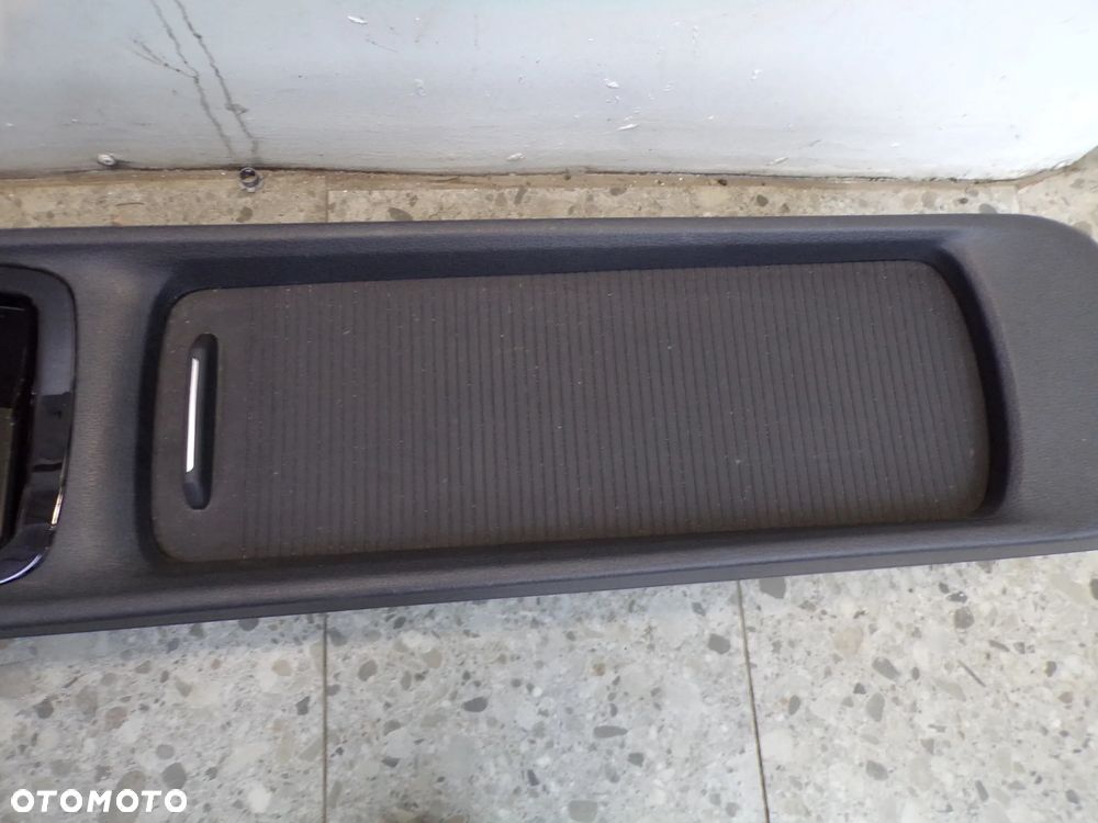 TUNEL ŚRODKOWY VOLKSWAGEN ID3 - 6