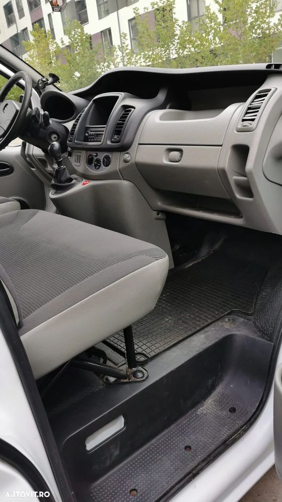 Opel Vivaro - 12