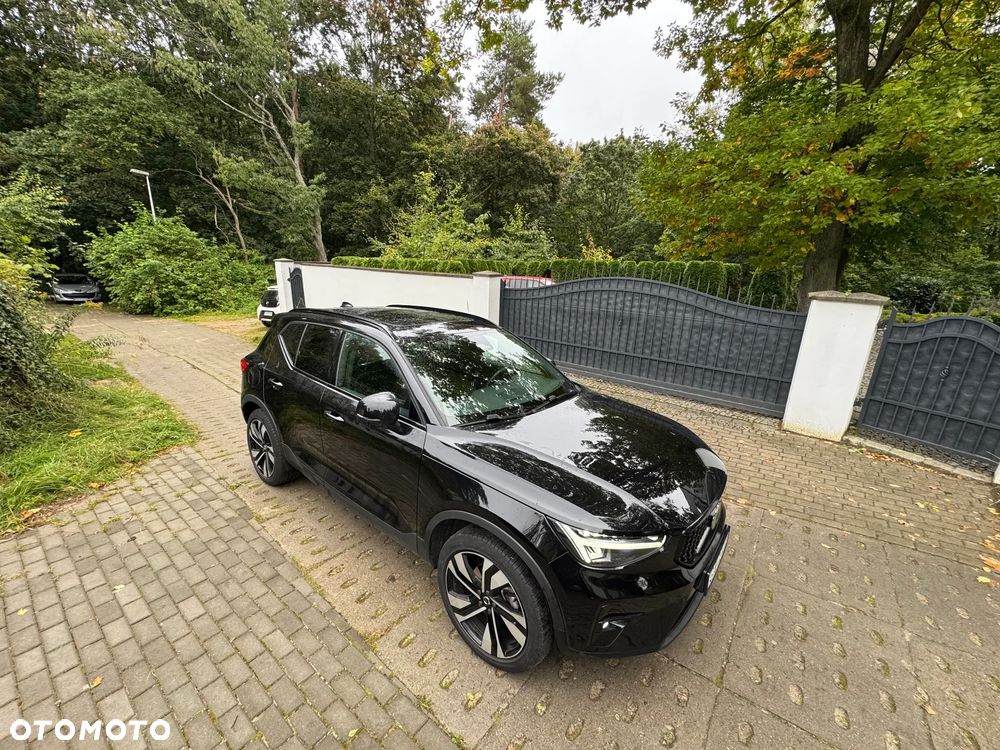 Volvo XC 40 B4 Ultimate Dark - 2