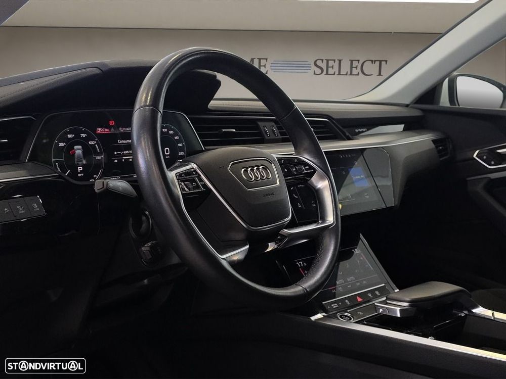 Audi Q8 e-tron 55 quattro Advanced — fotografia 10