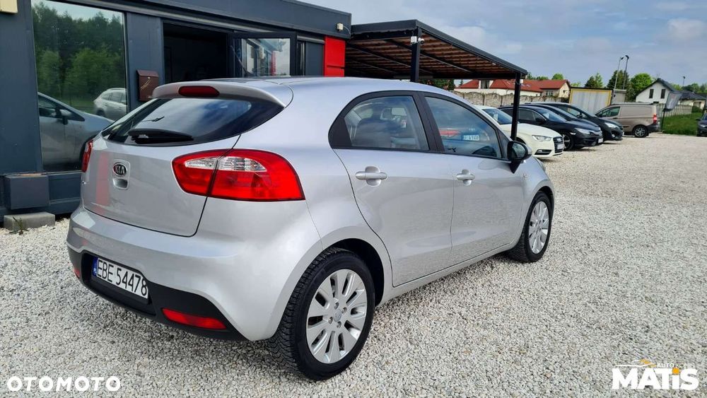 Kia Rio - 26