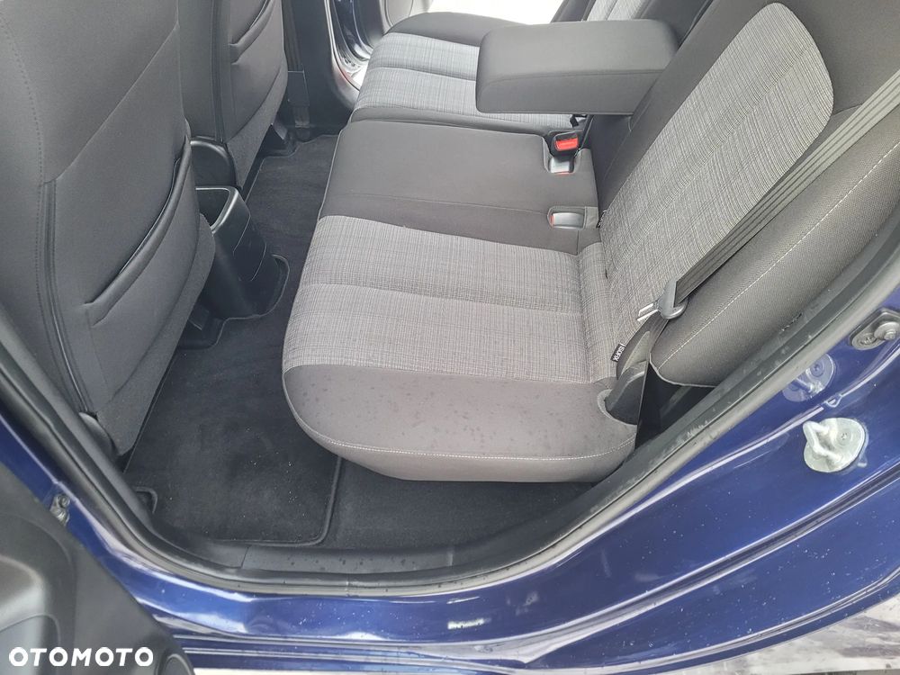 Kia Venga 1.6 CVVT Spirit - 21