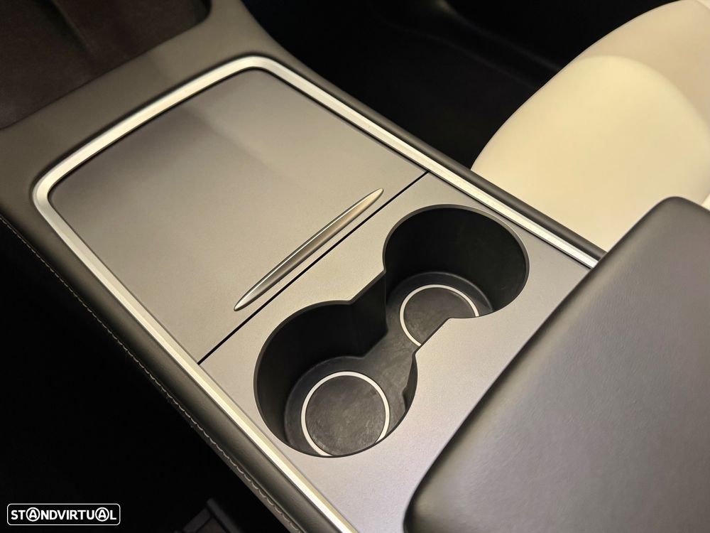 Tesla Model Y Long Range Tração Integral - 24
