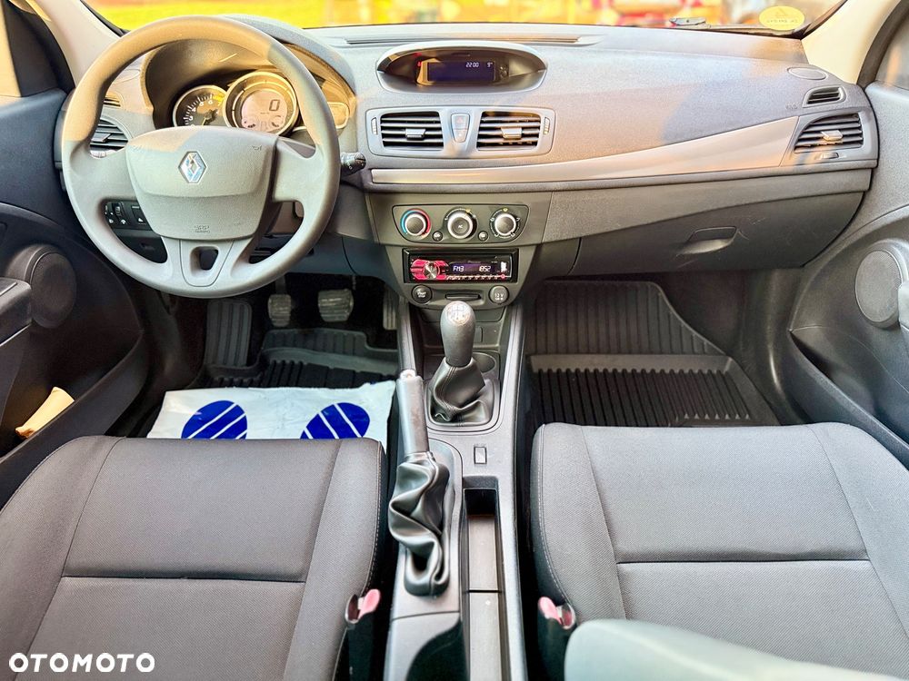 Renault Megane 1.6 16V 100 J'taime - 16