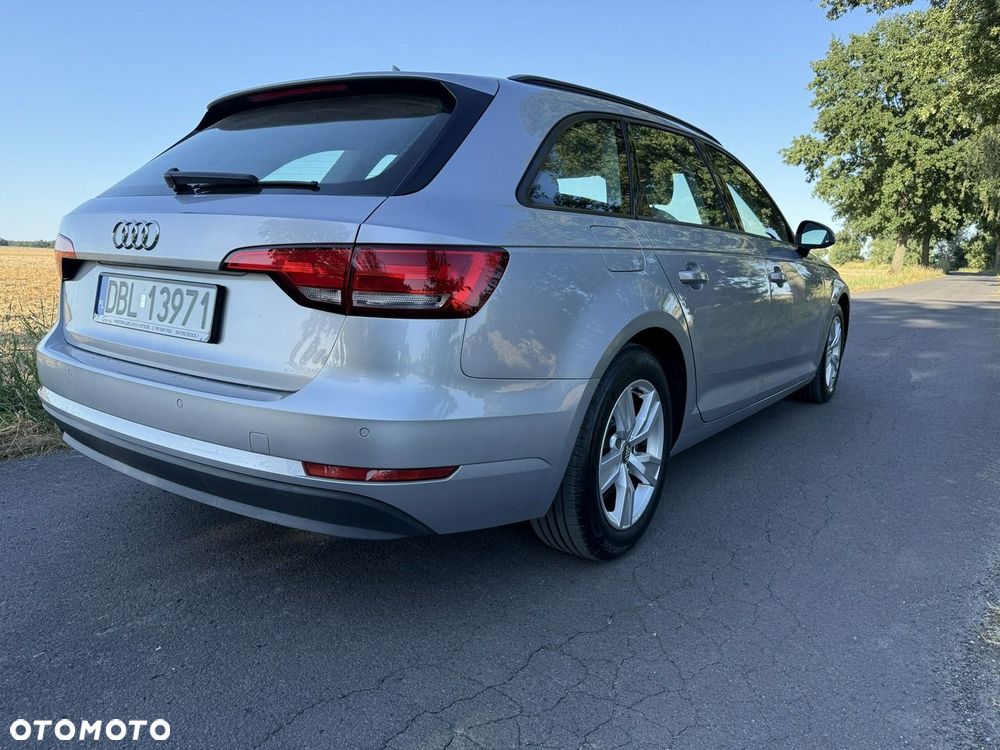 Audi A4 Avant 2.0 TDI S tronic design - 36