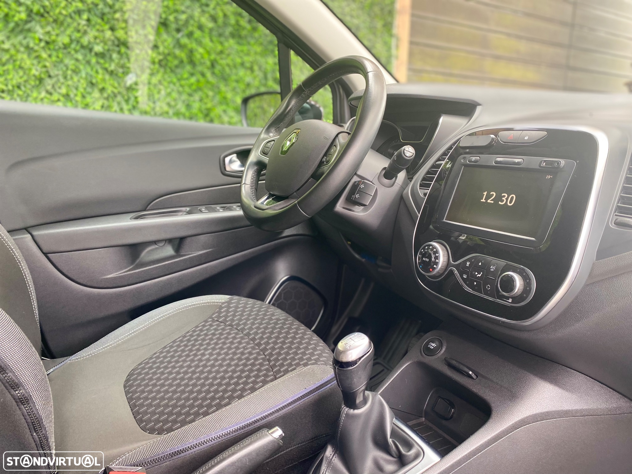 Renault Captur 1.0 TCe Exclusive - 39