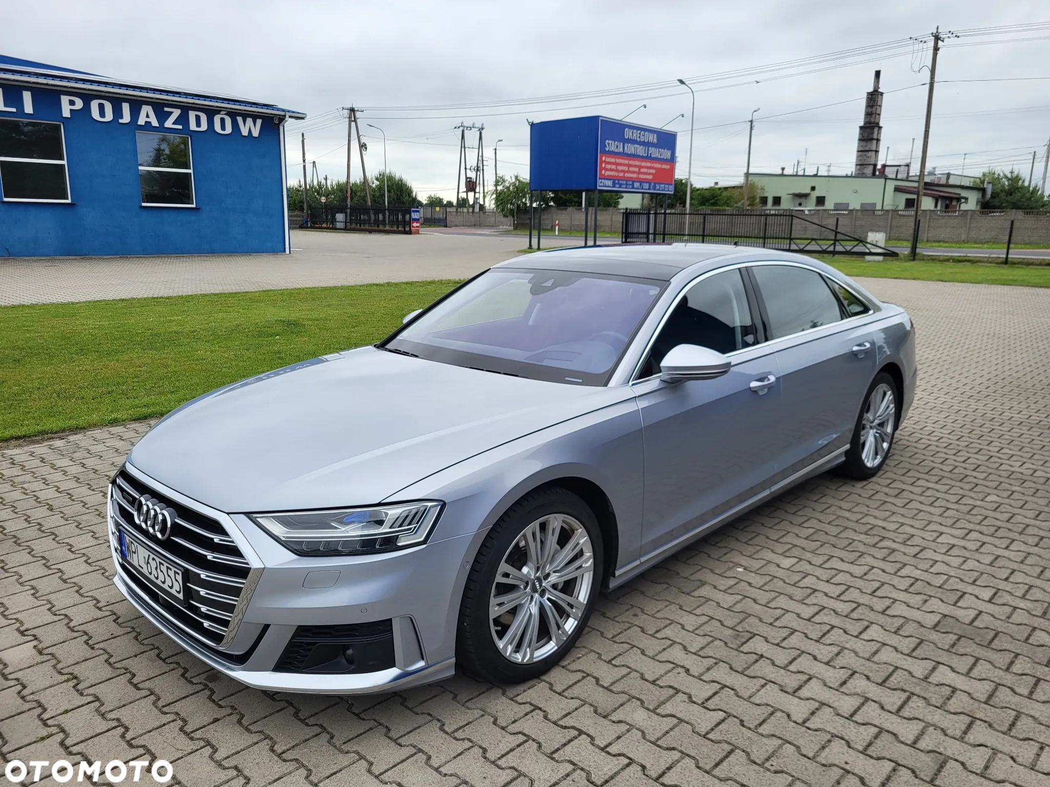 Audi A8 - 8