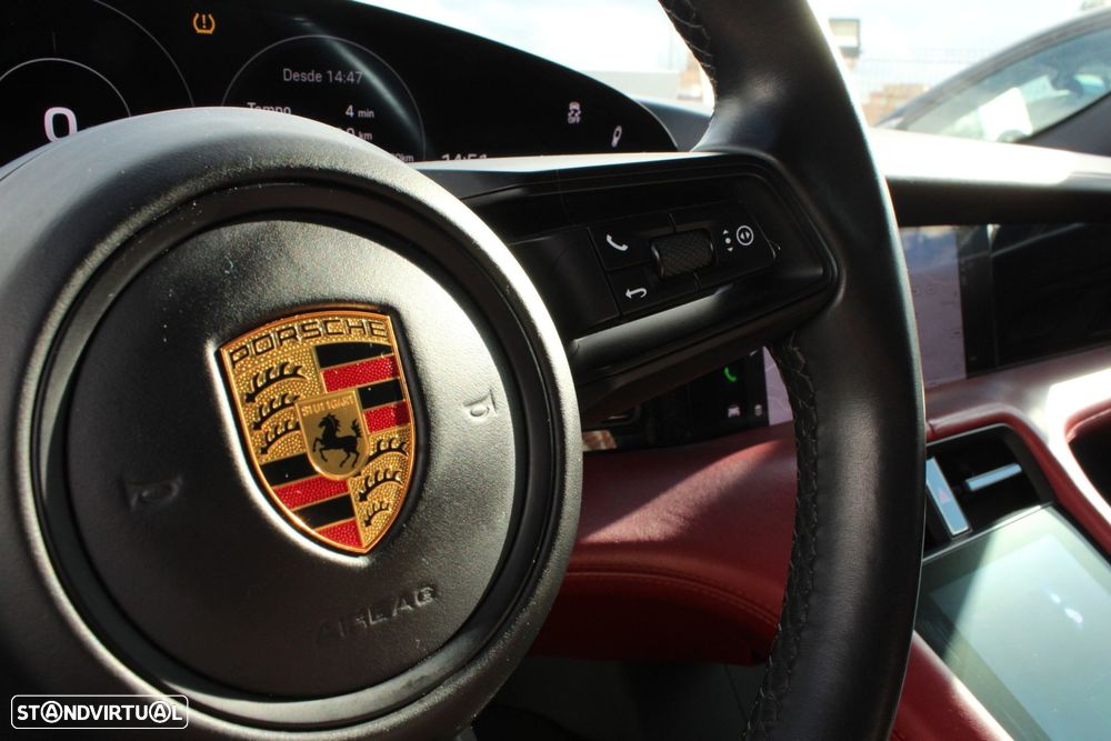 Porsche Taycan 4S - 25