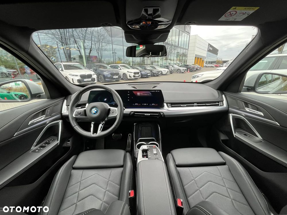 BMW iX1 xDrive30 - 19