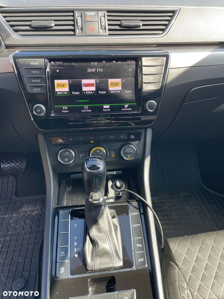 Skoda Superb Combi 2.0 TDI DSG Style - 22