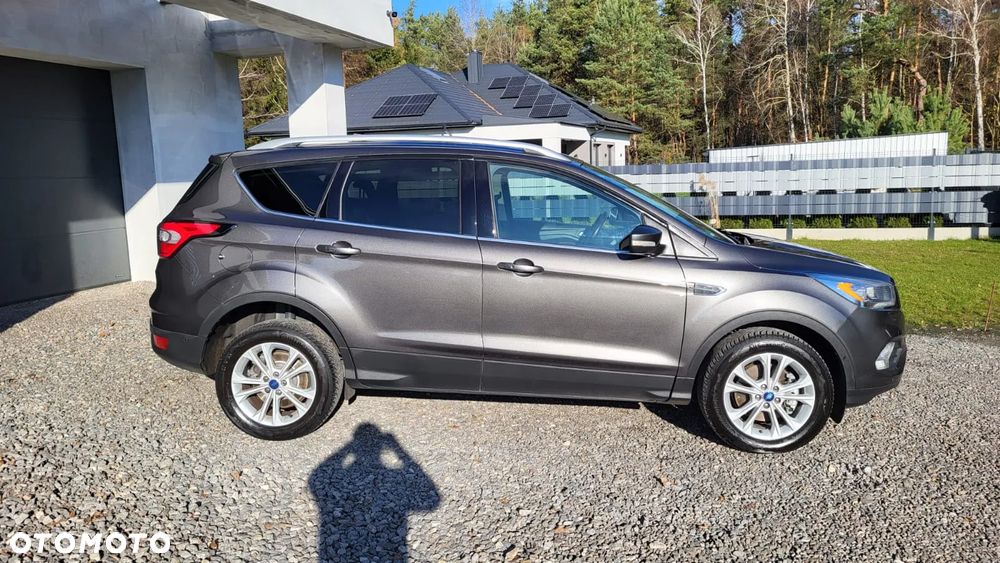 Ford Kuga 2.0 TDCi FWD Titanium - 12