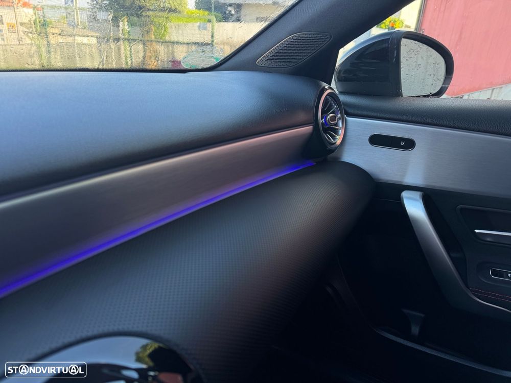 Mercedes-Benz A 200 AMG Line - 12