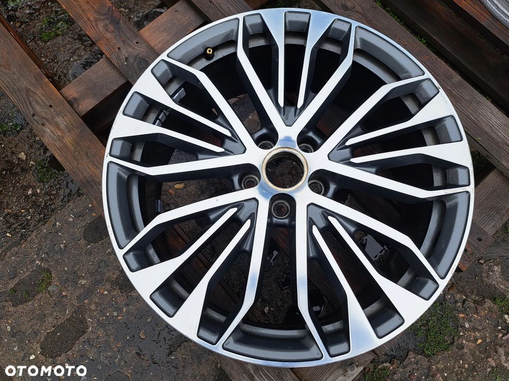 Oryg. Audi A6 C6 S-Line 4G 4G0 4G0601025BE 8.5j 20 et45 6175 - 1