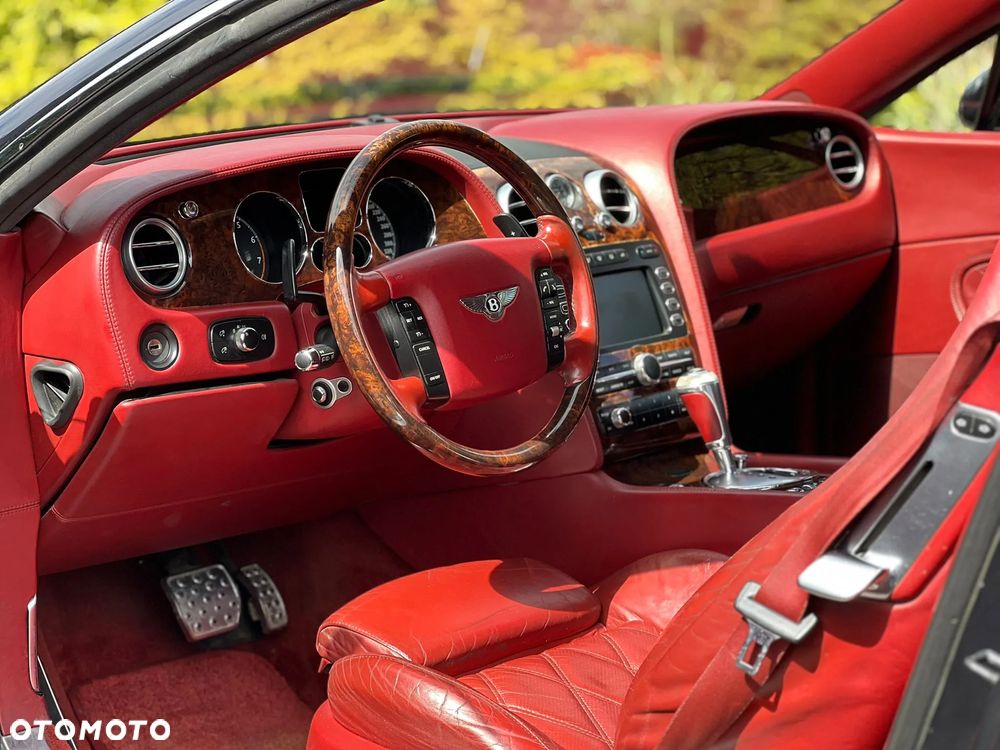 Bentley Continental GT - 11