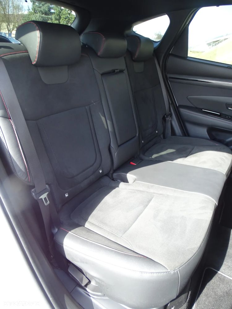 Hyundai Tucson 1.6 T-GDi HEV 2WD N Line - 36