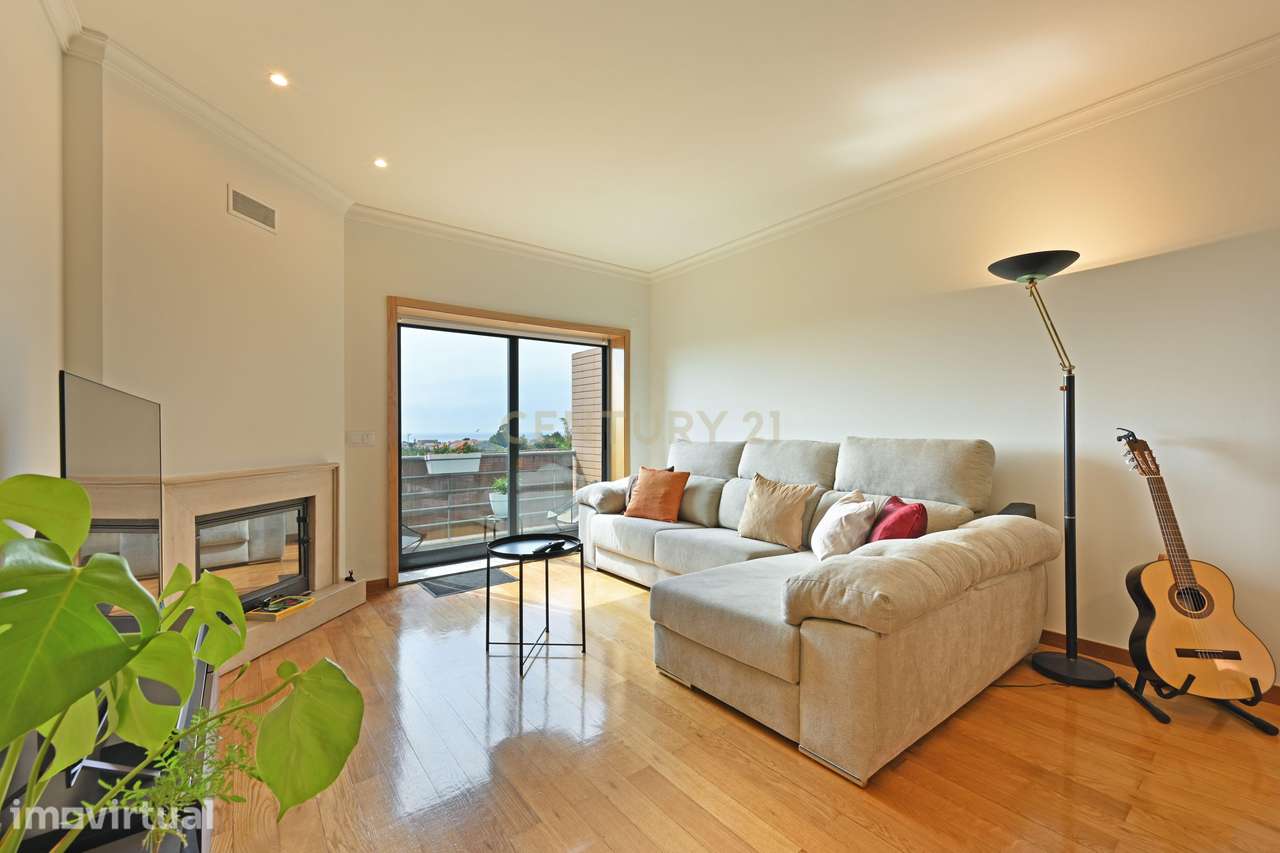 Apartamento Duplex T2+2 com 2 Suites e Terraço privativo em Canidelo - Grande imagem: 3/27