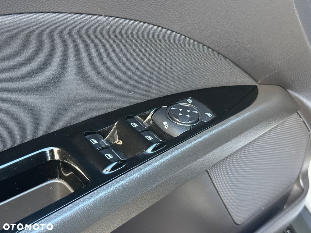 Ford Mondeo - 30