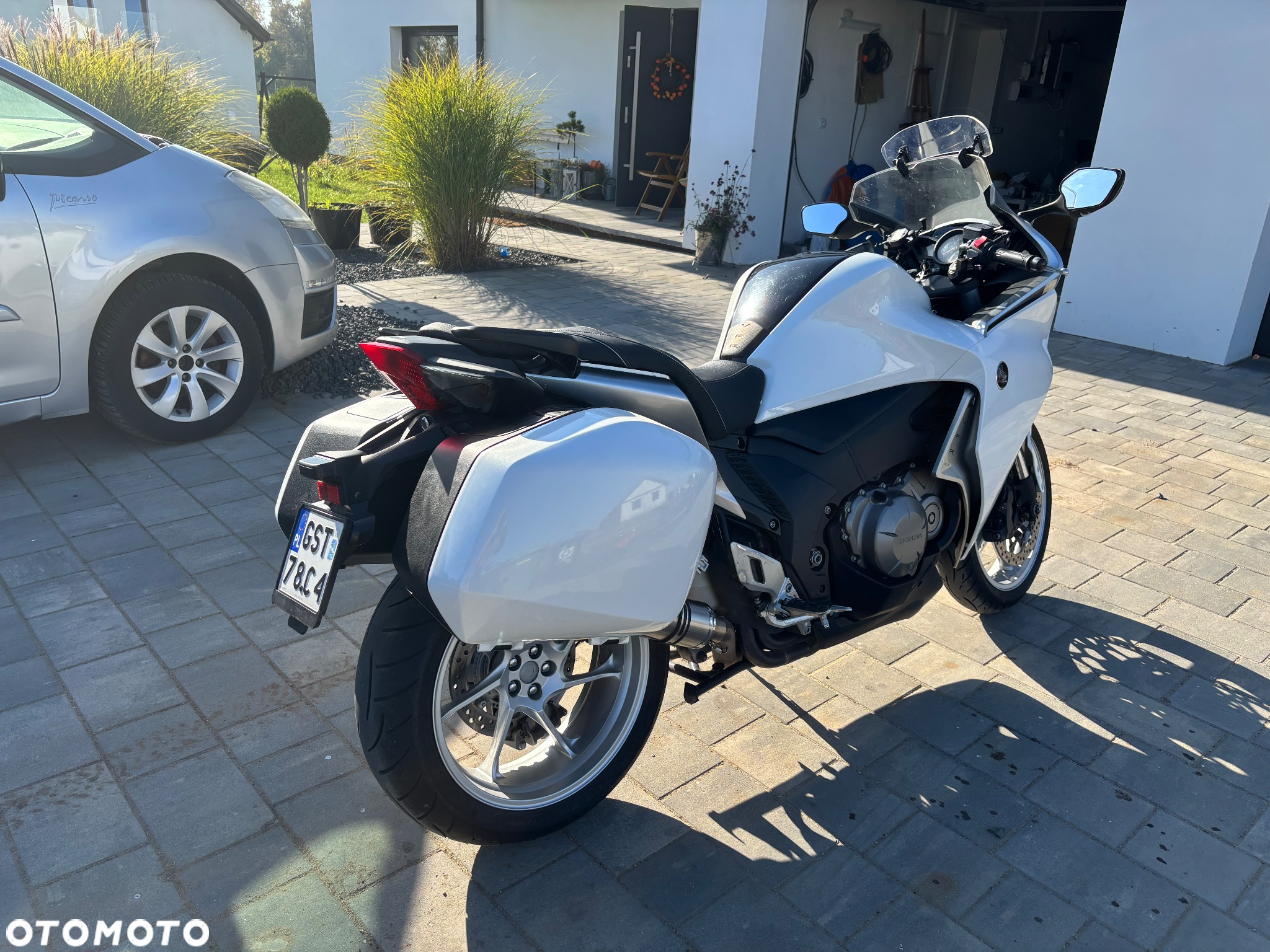 Honda VFR - 4