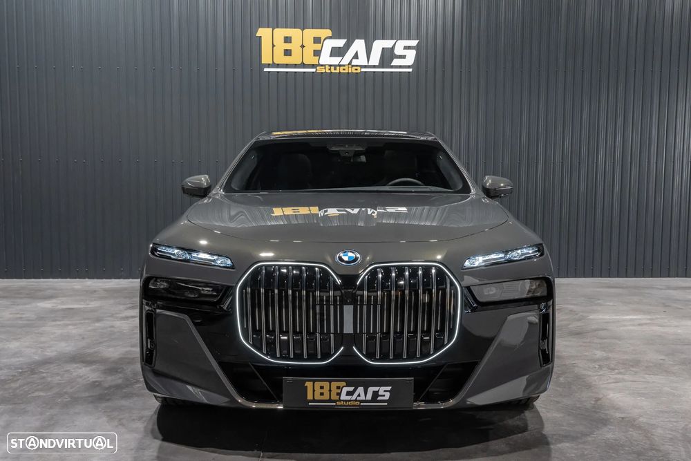 BMW 750 750e xDrive Pack Desportivo M - 2