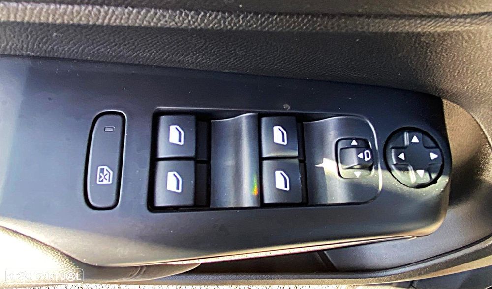 Citroën C5 Aircross 1.6 Hybrid Shine e-EAT8 - 26