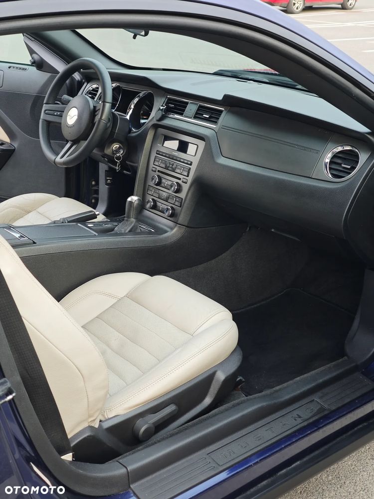 Ford Mustang 3.7 V6 - 12