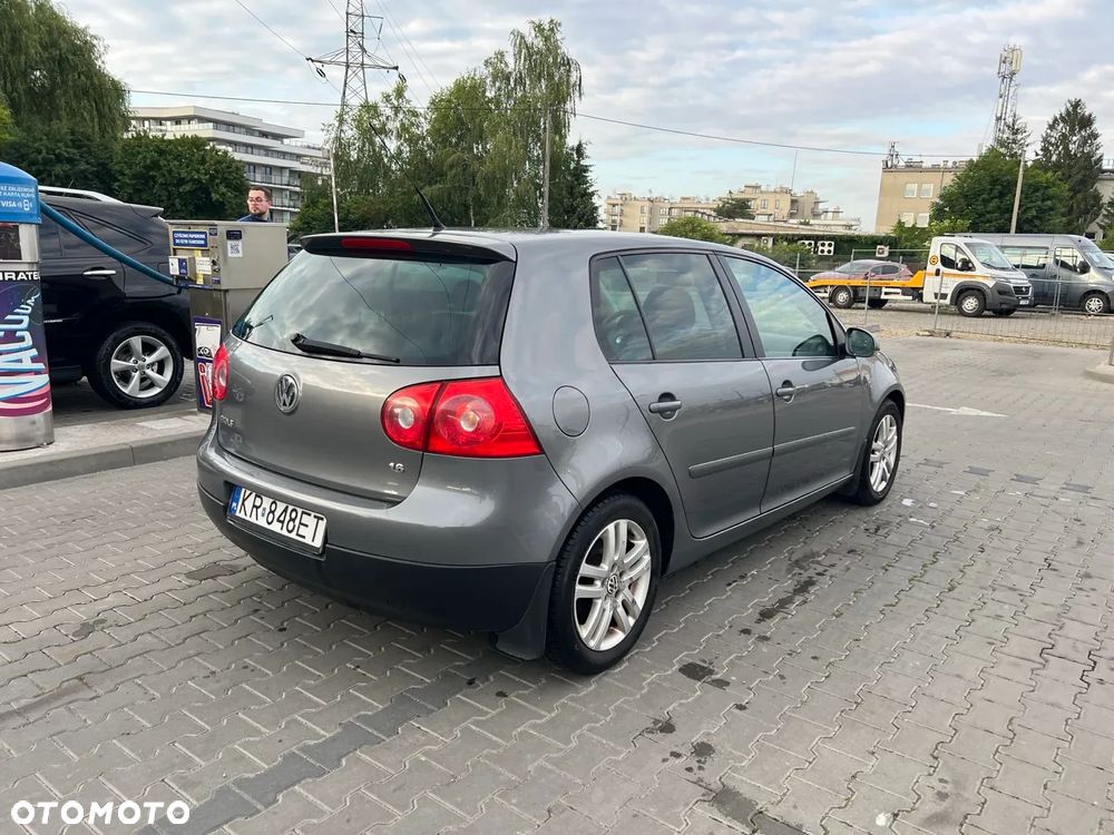 Volkswagen Golf 1.6 Trendline - 6