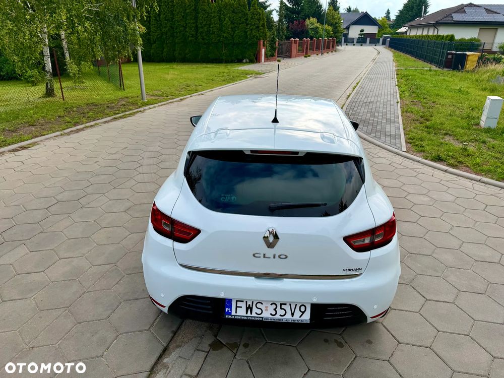Renault Clio 1.2 16V 75 Life - 19