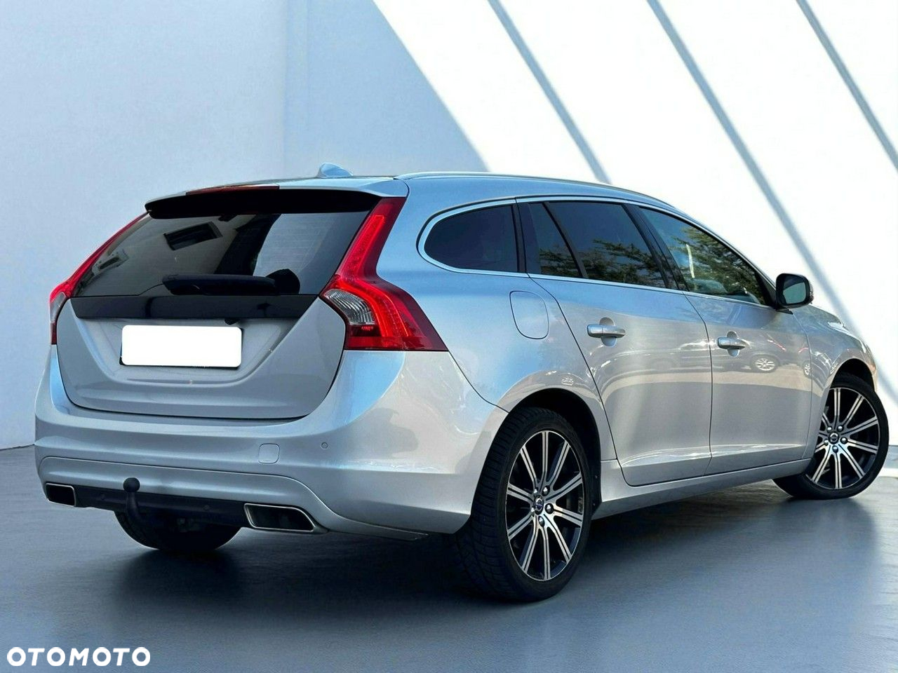 Volvo V60 D4 Geartronic Summum - 16