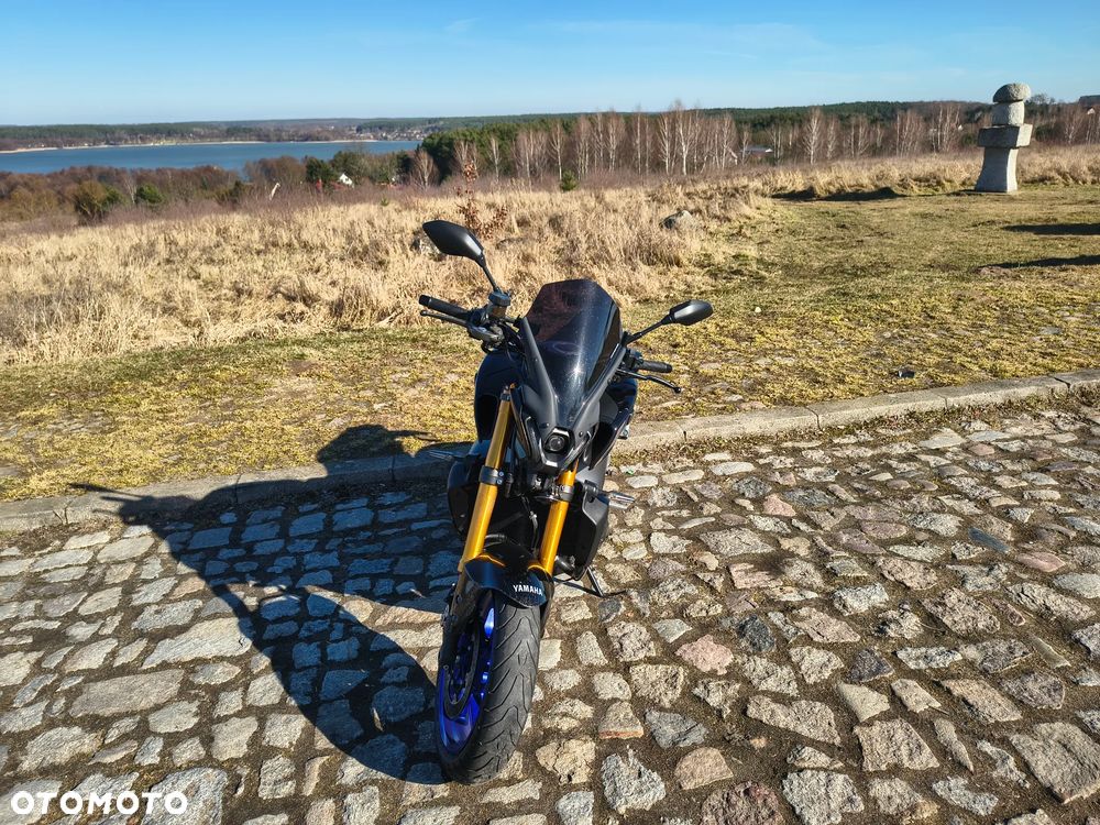 Yamaha MT - 12