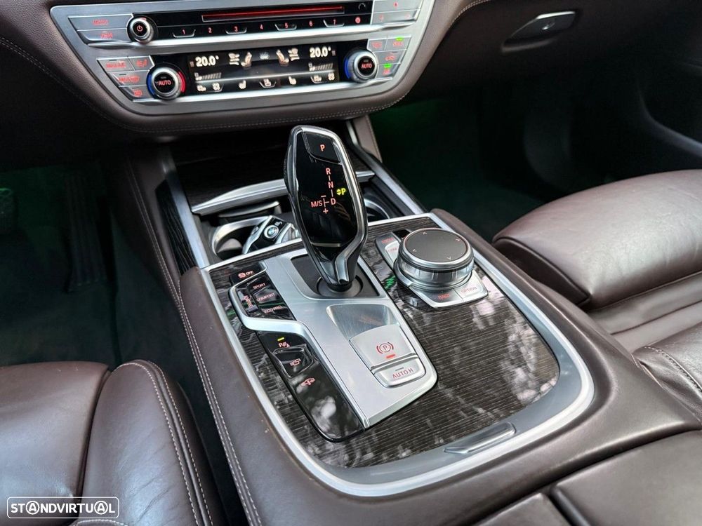BMW 730 d Pack M Auto - 35