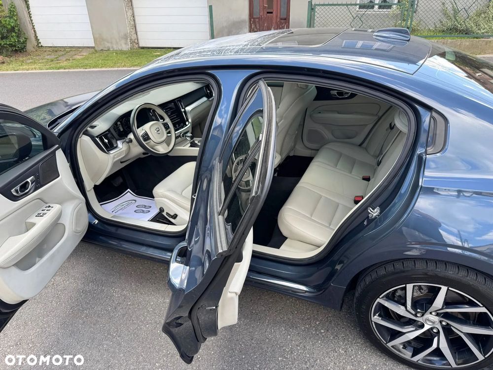 Volvo S60 T6 AWD Momentum Pro - 9