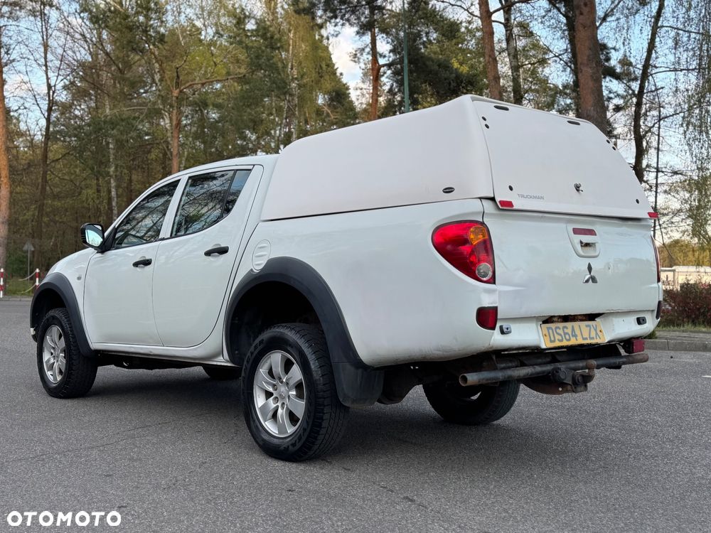 Mitsubishi L200 2.5 DID DC Intense + - 11