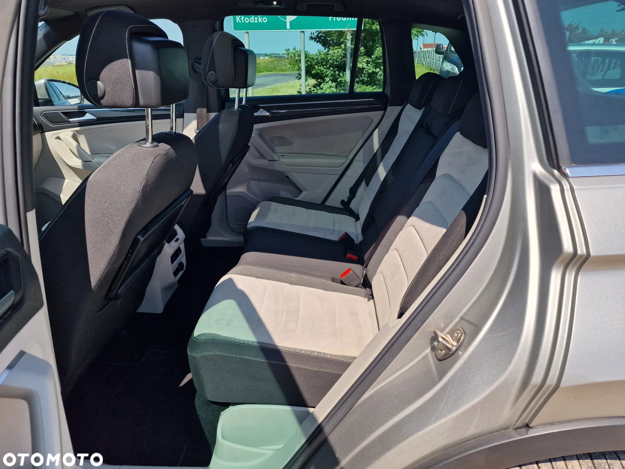Volkswagen Tiguan 2.0 TDI SCR BlueMotion Technology Exclusive - 29