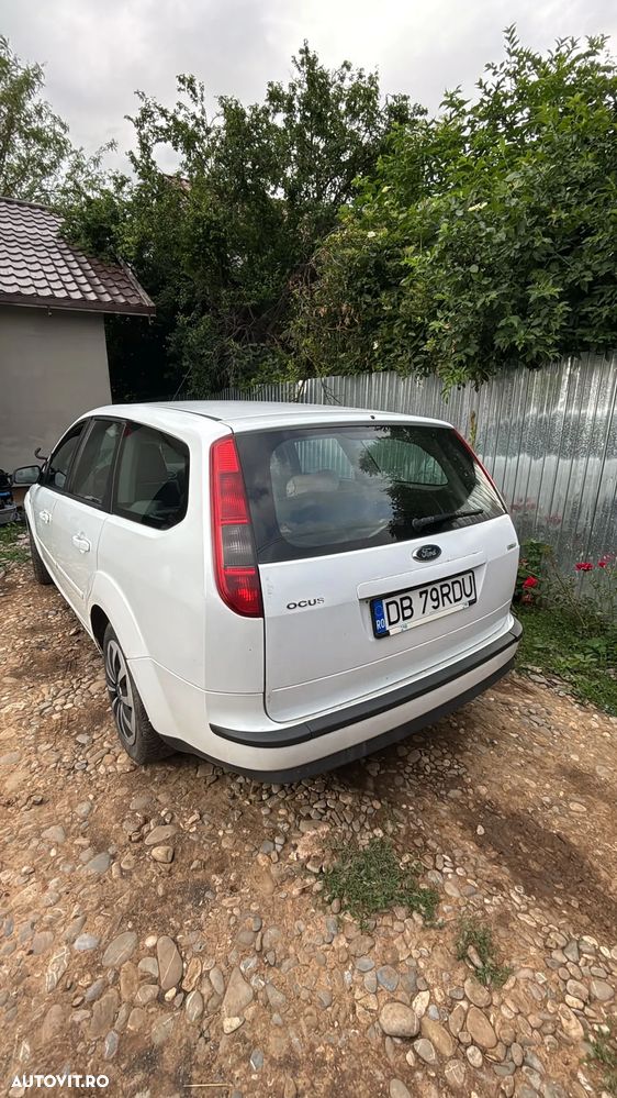 Ford Focus 1.8 TDCi Ambiente - 3