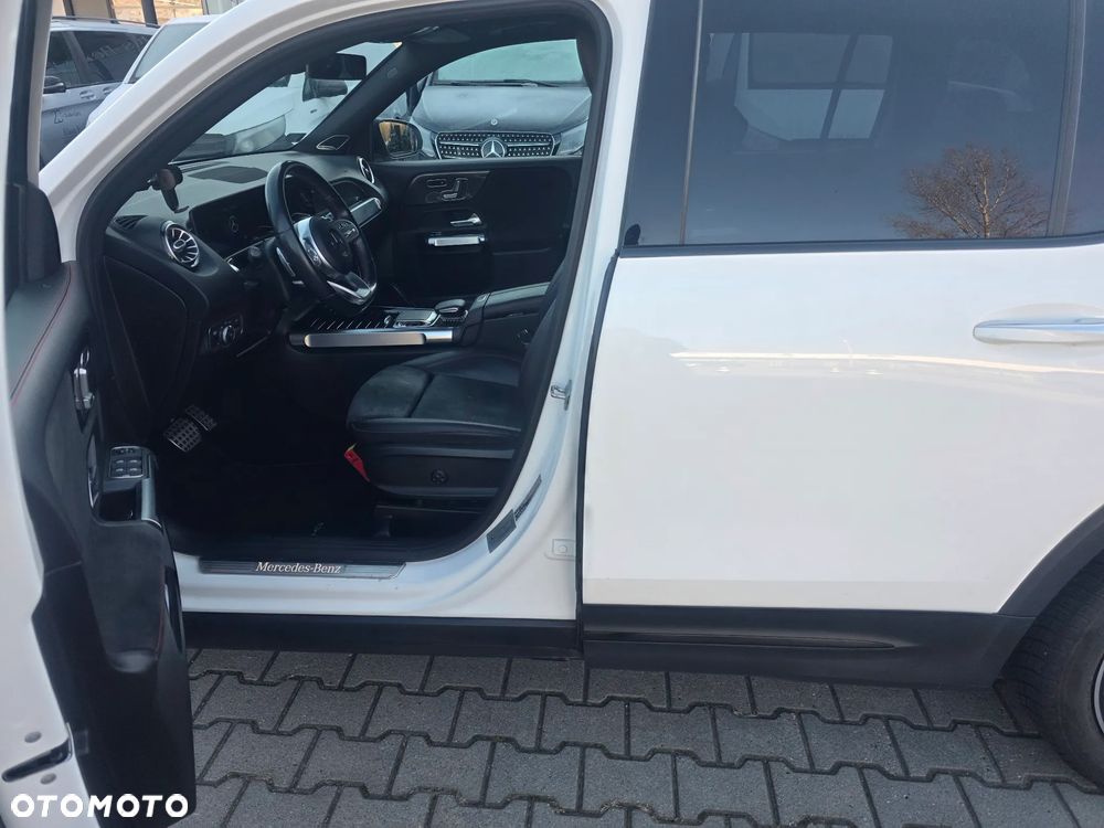 Mercedes-Benz GLB 250 4-Matic 8G-DCT - 2