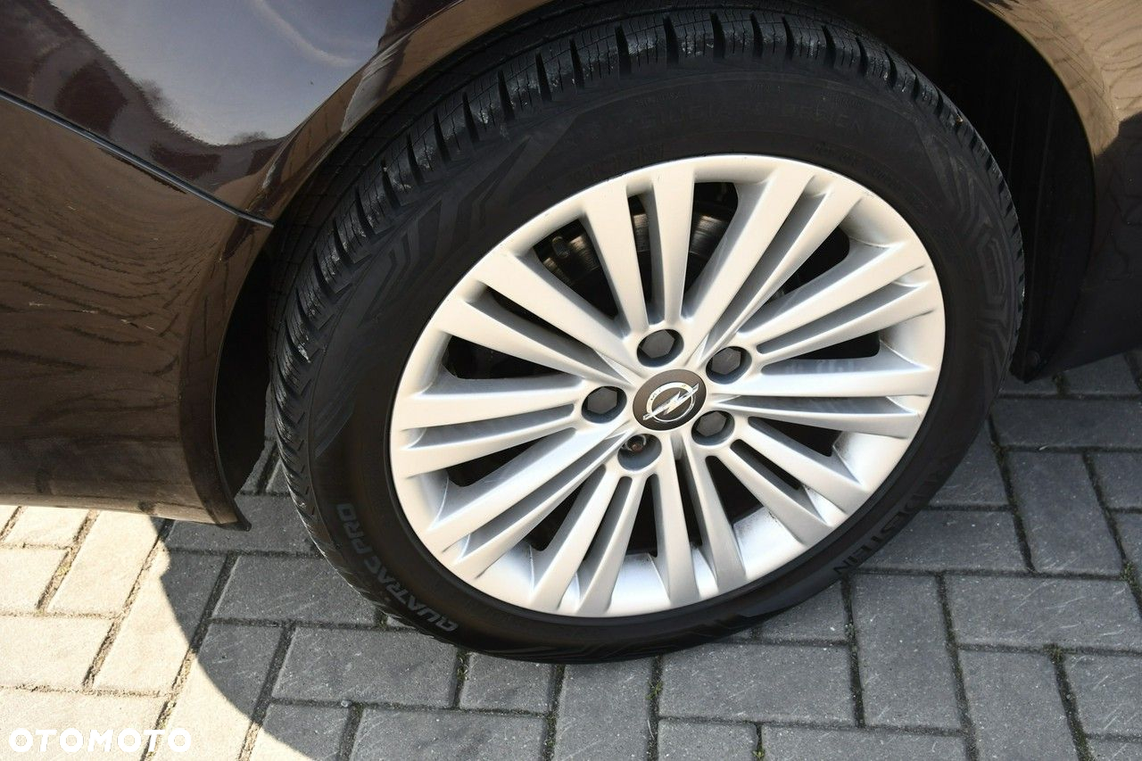 Opel Insignia - 28