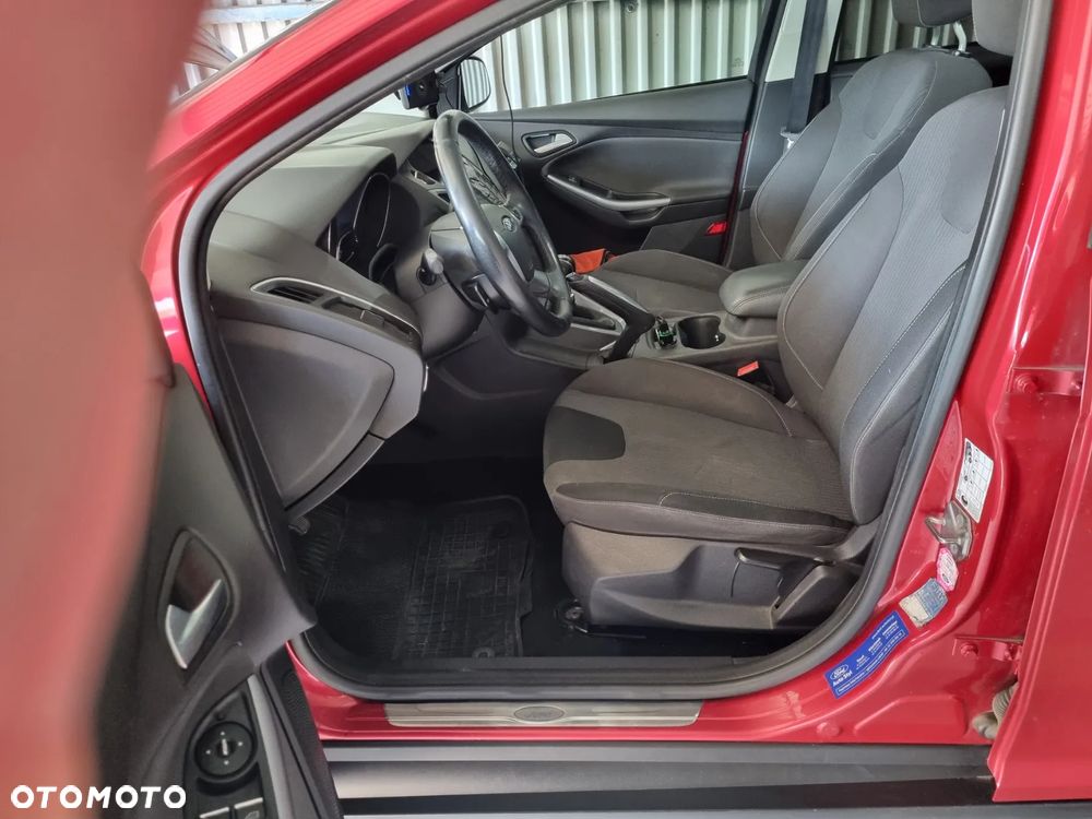 Ford Focus ver-1-6-ecoboost-titanium - 10