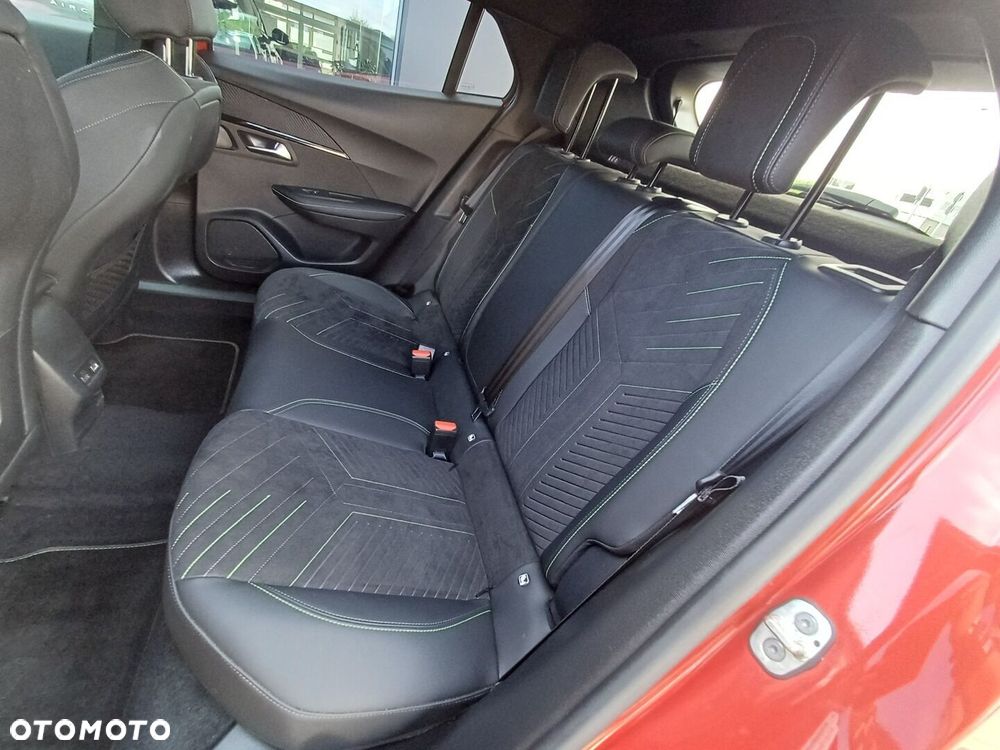 Peugeot 2008 1.2 PureTech GT S&S EAT8 - 32